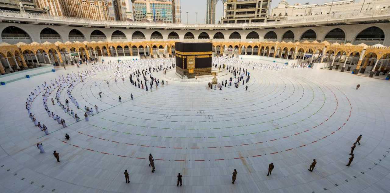 Bad News For Muslims! Saudi Arabia Considering Barring Overseas Pilgrims For Hajj 2021