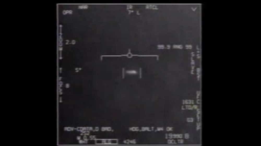 UFOs Regularly Sighted in Restricted US Airspace: Navy Pilots