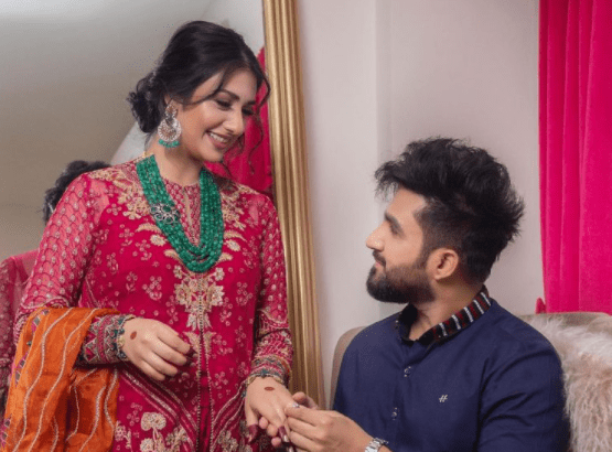 Sarah Khan And Falak Shabir Romantic Beautiful Pictures