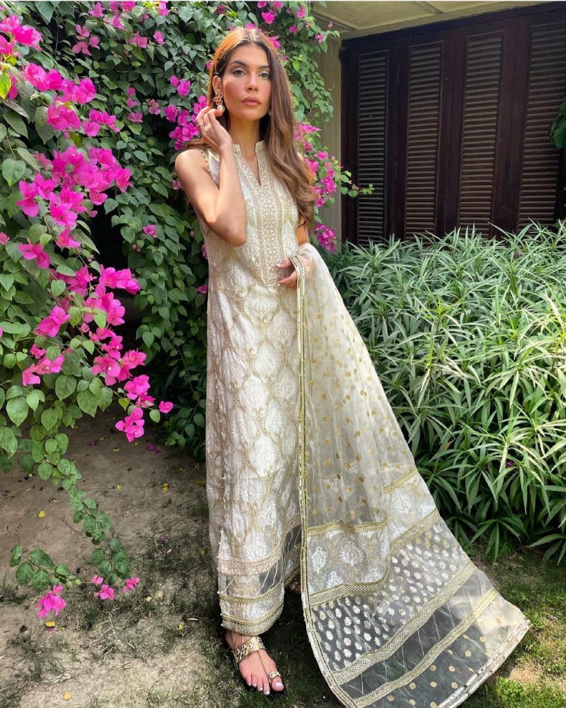 Beautiful Pictures Of Pakistani Celebrities Celebrating Eid-ul-Fitr 2021 - Day 2