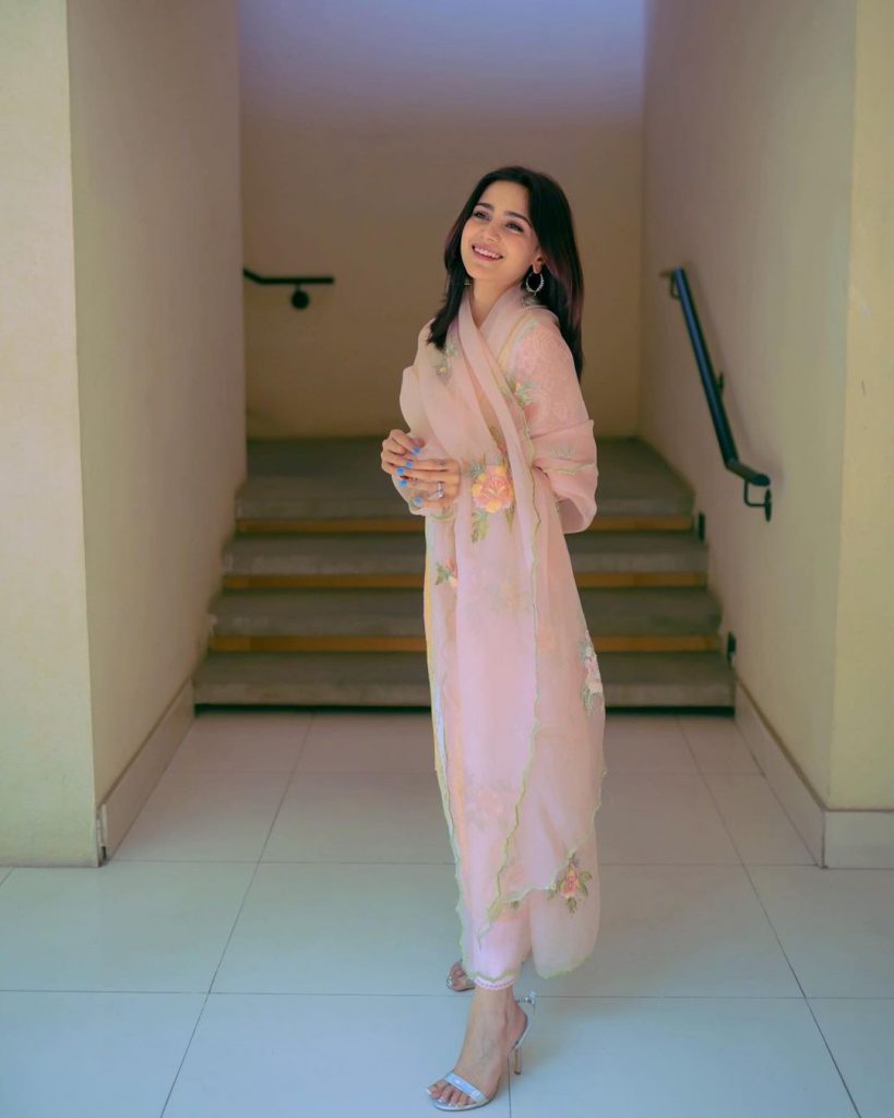 Alluring Pictures Of Celebrities From Eid-ul-Fitar Day 2