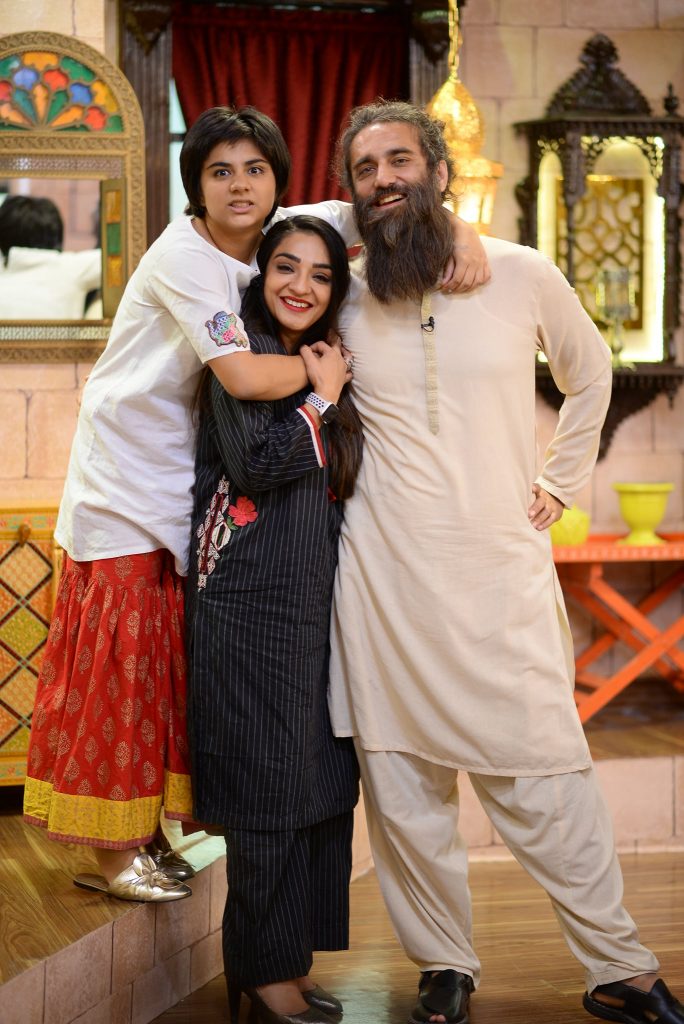 Ali Noor With His Wife Mandana And Daughter At Shan-e-Sahoor