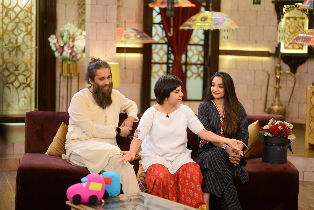 Ali Noor With His Wife Mandana And Daughter At Shan-e-Sahoor