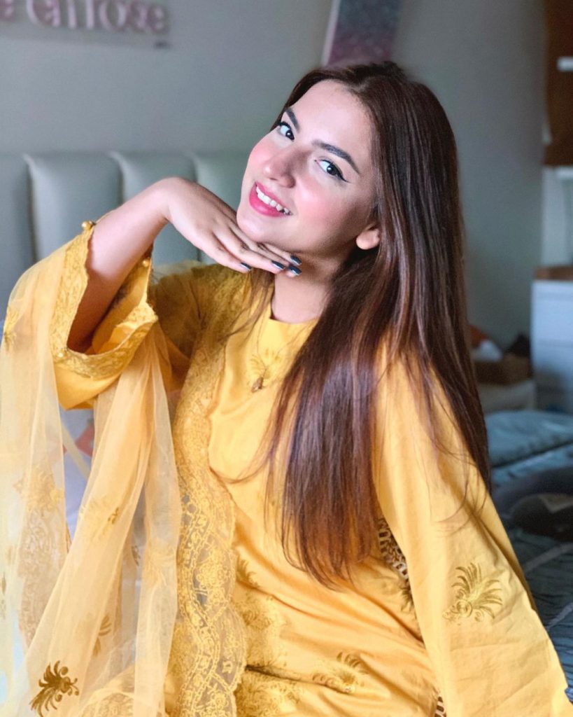 Dananeer Mobeen Looks Stunning As She Got Dolled Up For A Shoot