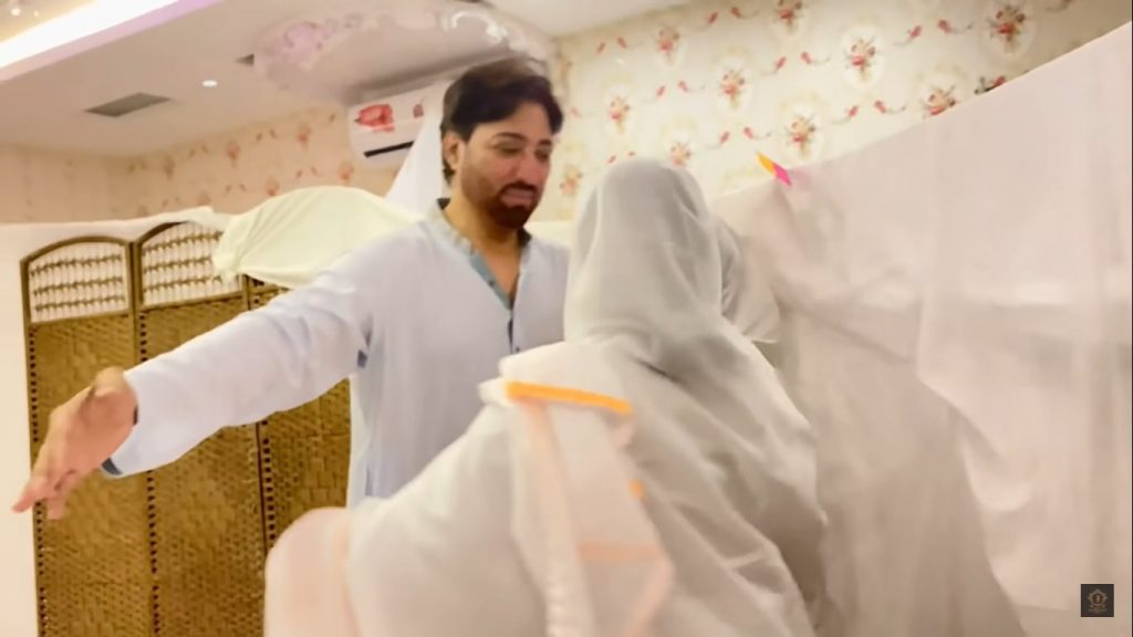 Pictures And Videos Of Javeria Saud And Jannat After Performing Aitkaf