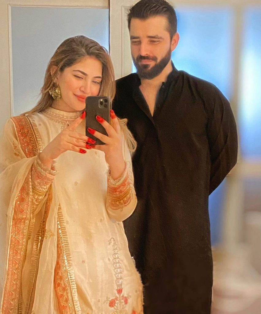 Hamza Ali Abbasi And Naimal Khawar Adorable Family Pictures From Eid 2021