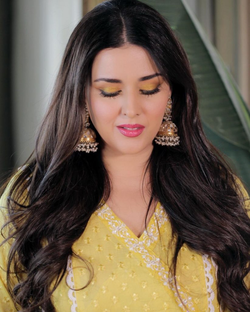 Natasha Khalid's Beautiful Pictures With Her Family Celebrating Eid