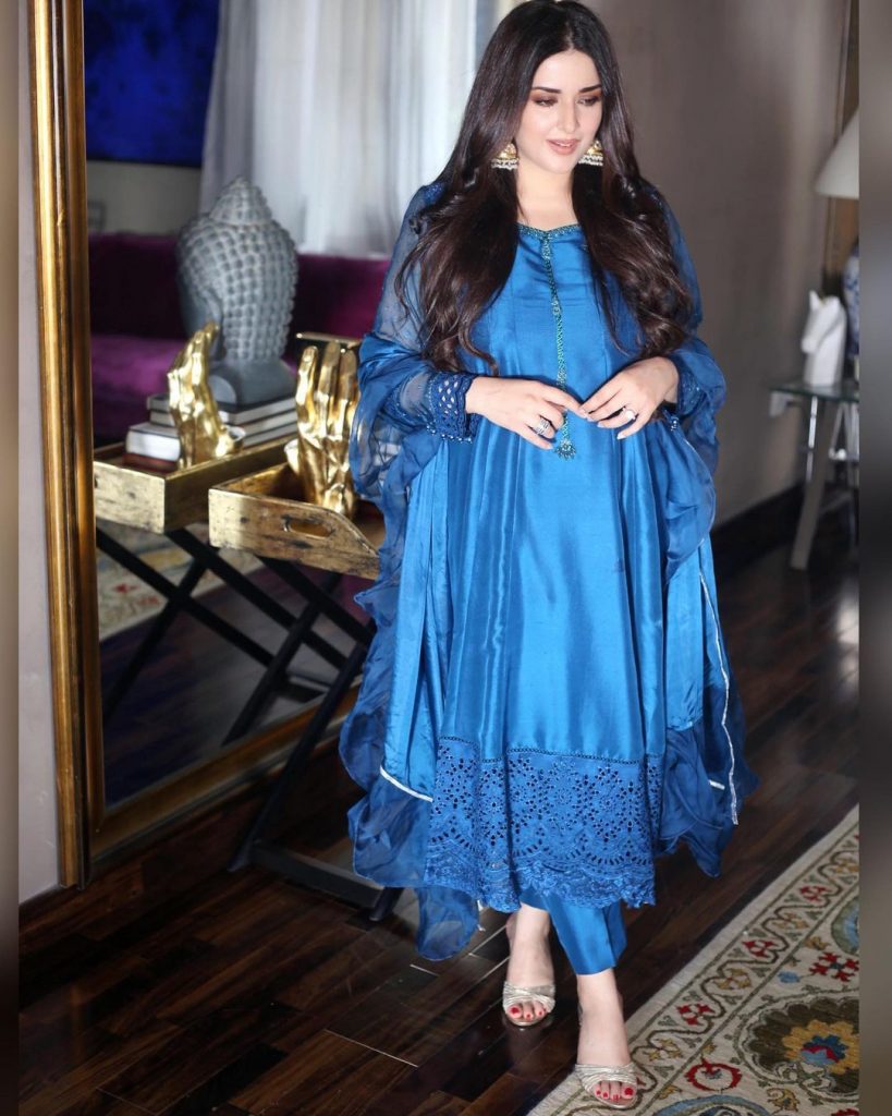 Natasha Khalid's Beautiful Pictures With Her Family Celebrating Eid