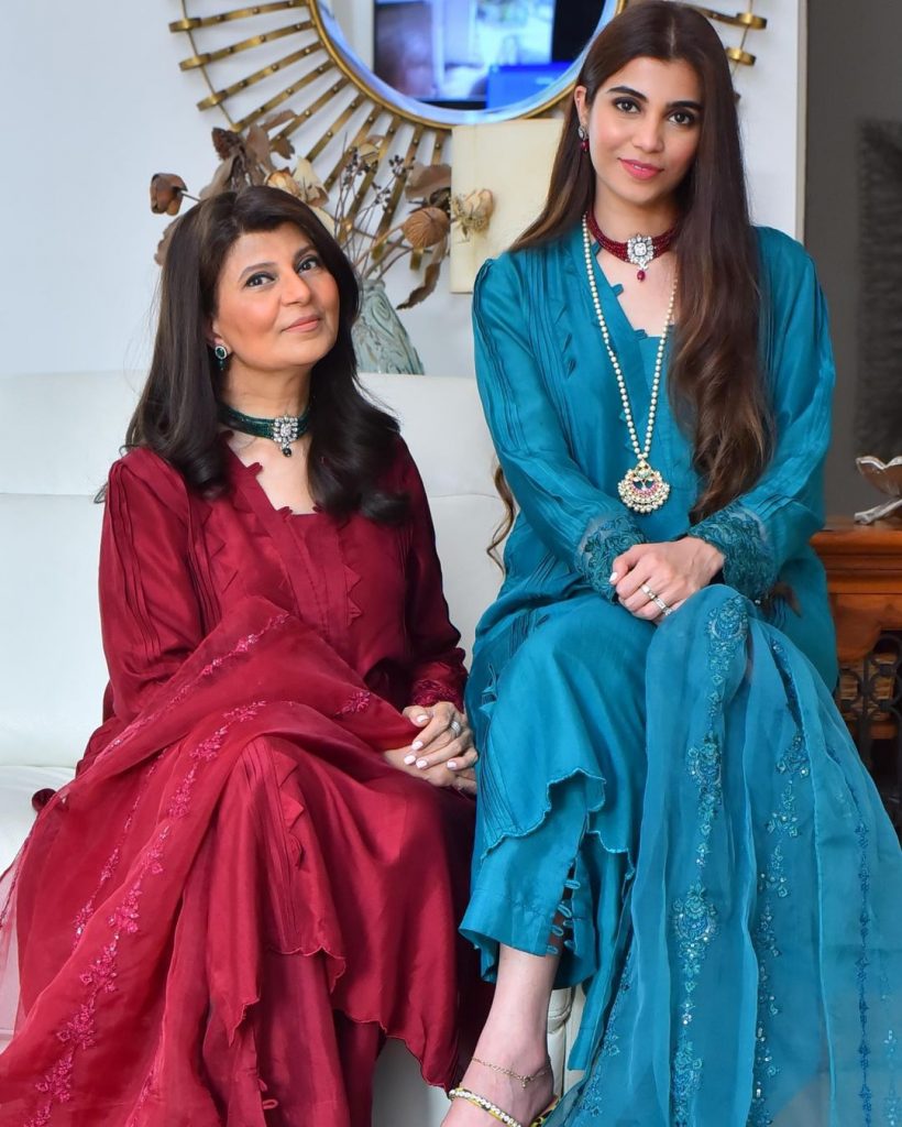 Rubina Ashraf With Her Daughter Minna Tariq- Adorable Pictures