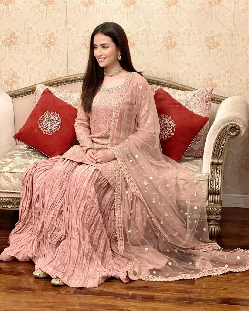 Sana Javed Looked Stunning At Dinner Hosted By A Friend