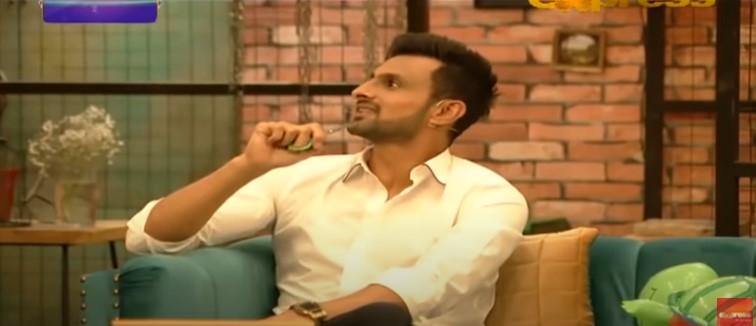 Why Shoaib Malik Want To Cut Shaista Lodhi's Tongue