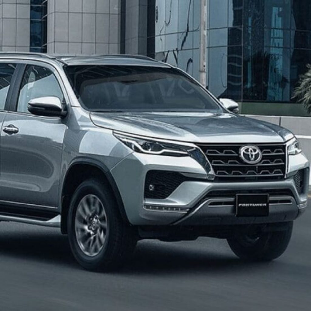 all-you-need-to-know:-toyota-fortuner-facelift-launched-in-pakistan