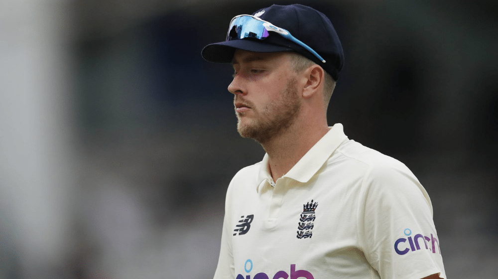 England’s Fast Bowler Apologizes for Racist and Sexist Tweets After Backlash