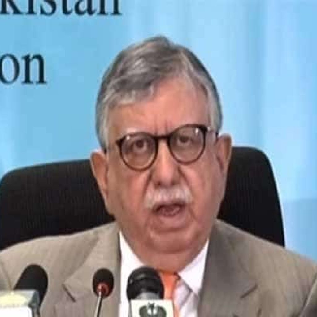 fbr-will-break-tax-collection-records-this-year-and-in-2021-22:-tarin