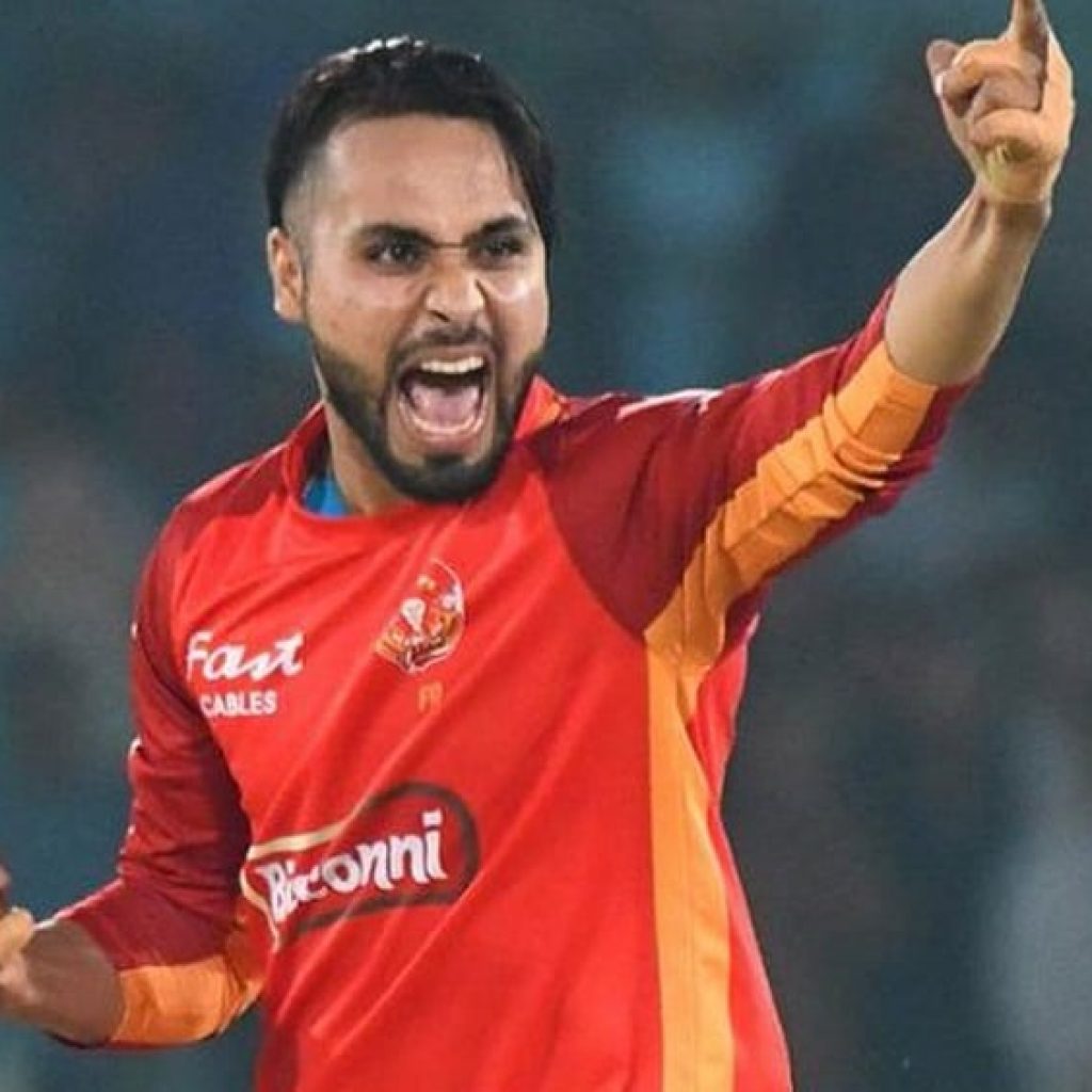 islamabad-united-suffer-a-huge-blow-as-star-all-rounder-gets-injured