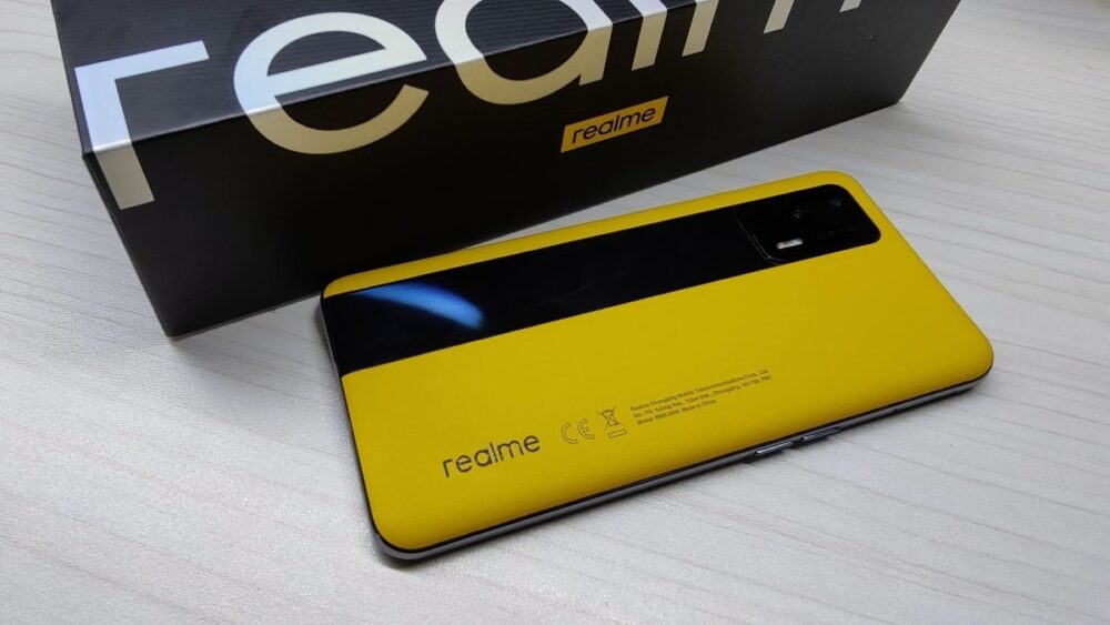 Realme GT Goes Global with SD888, 120Hz AMOLED, and 65W Fast Charging