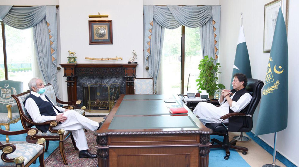 Ehsan Mani Calls on Prime Minister Khan in a Mystery Meeting