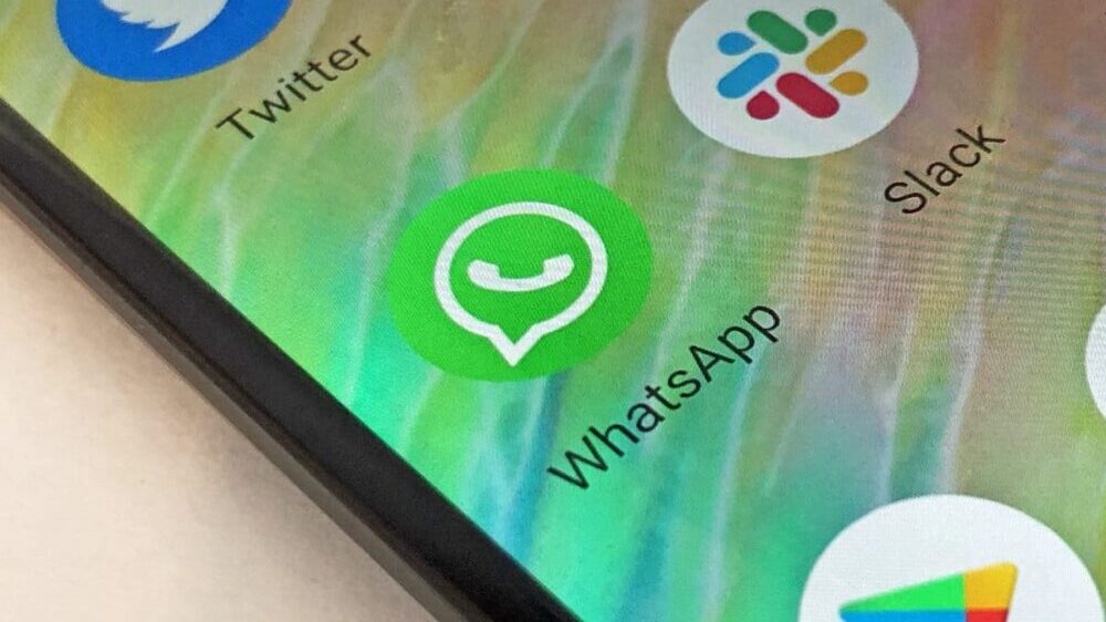 WhatsApp is Testing “View Once” Messages Like Snapchat