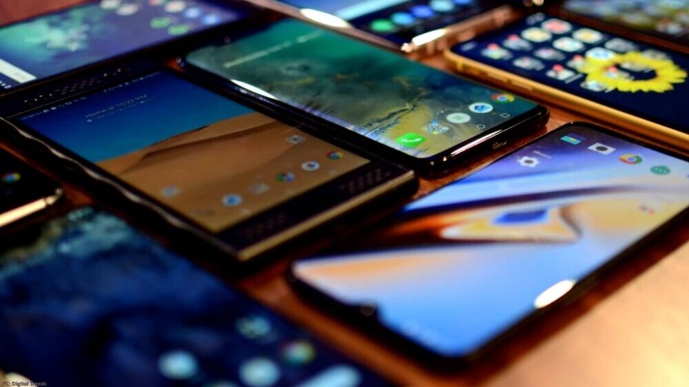 Govt Increases Taxes on Import of Mobile Phones