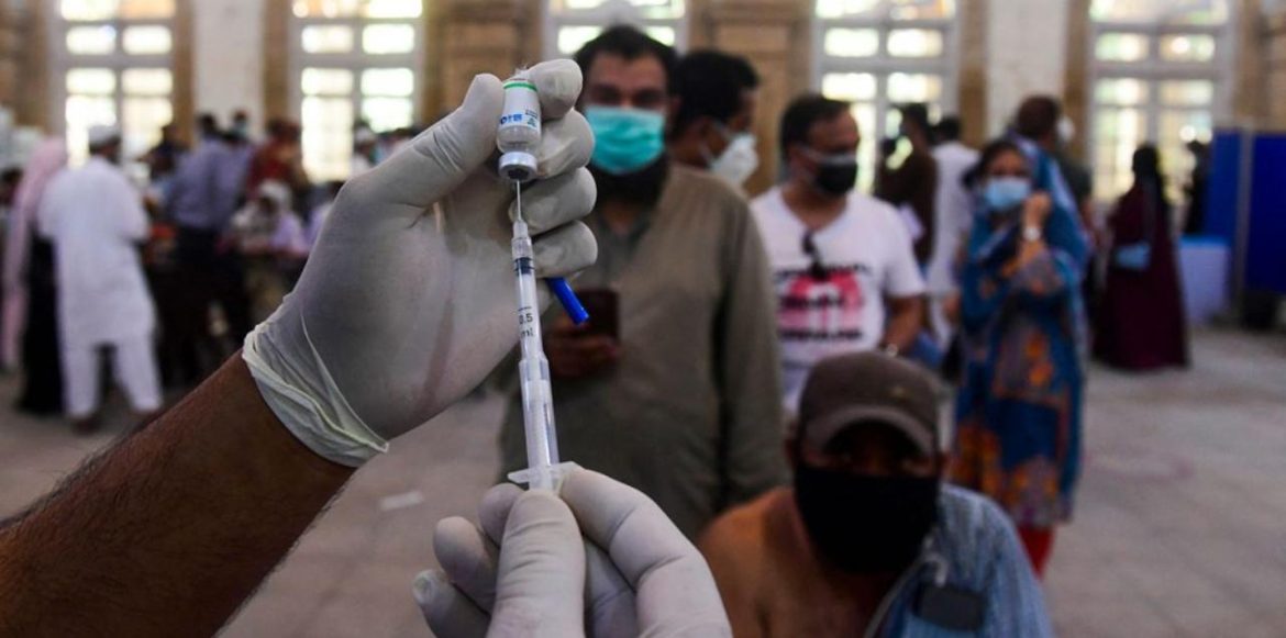 Pakistan Achieves ‘Major Milestone’ By Fully Vaccinating 100 Million Citizens