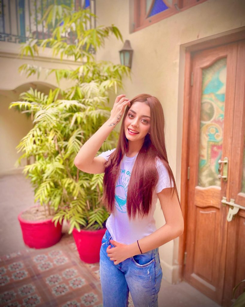 Alizeh Shah Looks Ravishing in Her Recent Uploads!