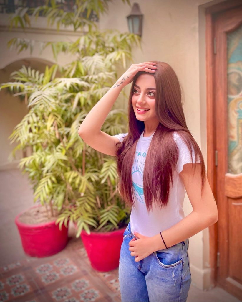 Alizeh Shah Looks Ravishing in Her Recent Uploads!