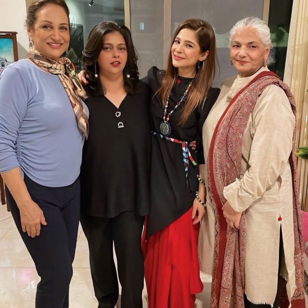 Star Studded Dinner Hosted By Bushra Ansari