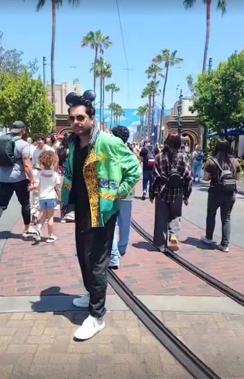 Fahad Mustafa's Family Trip To Disneyland