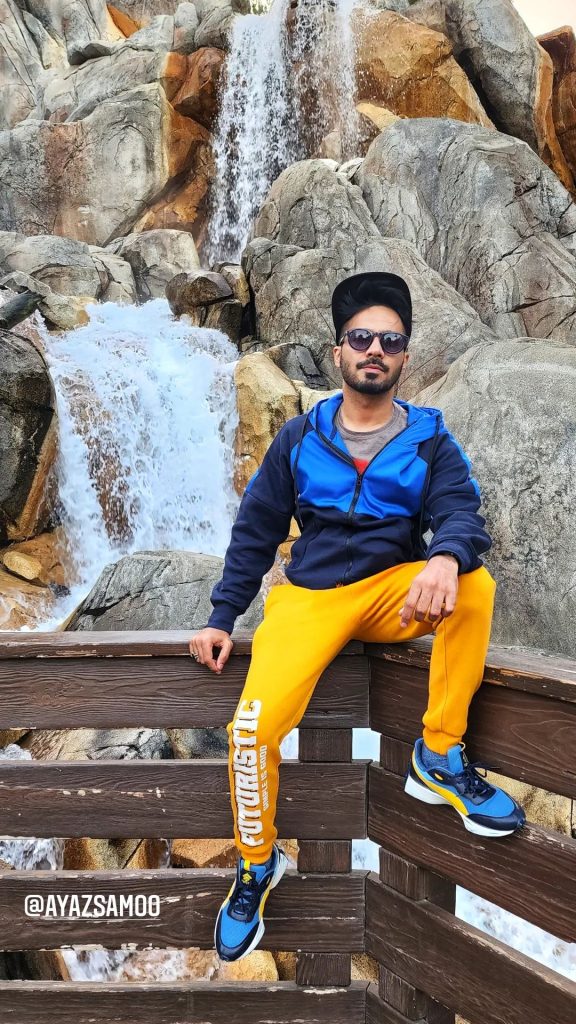 Fahad Mustafa's Family Trip To Disneyland