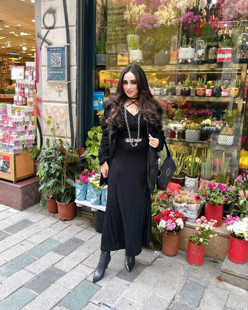 Actress Inaya Khan's Captivating Clicks From Turkey