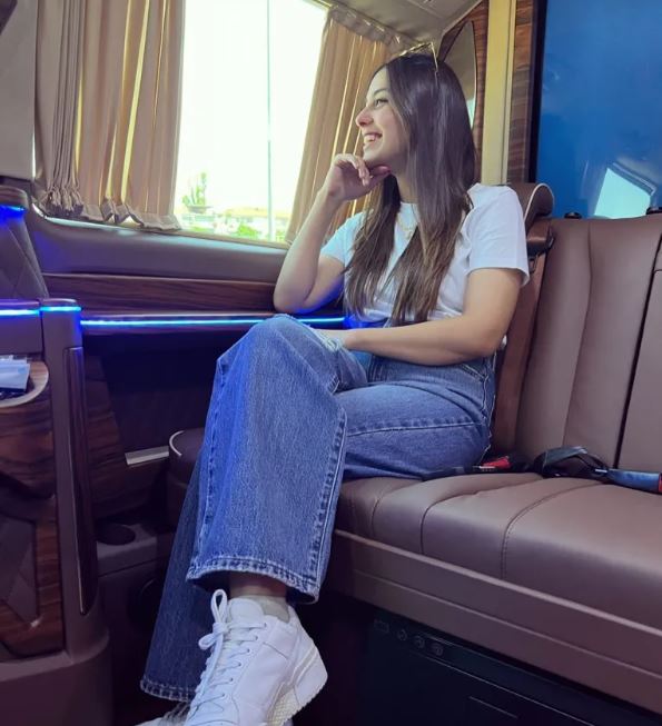 Iqra Aziz On A Family Trip To Turkey