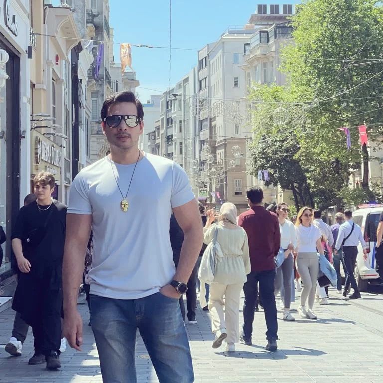 Kanwar Arsalan And Family's Latest Breathtaking Pictures From Turkey