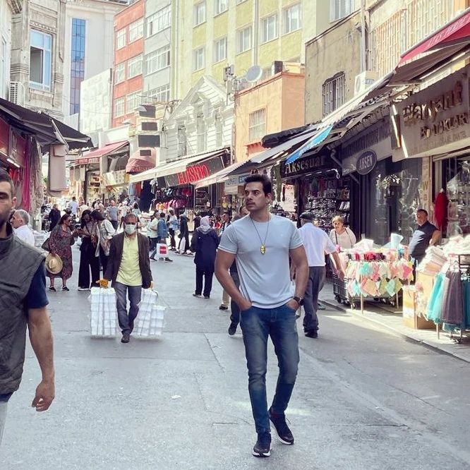 Kanwar Arsalan And Family's Latest Breathtaking Pictures From Turkey