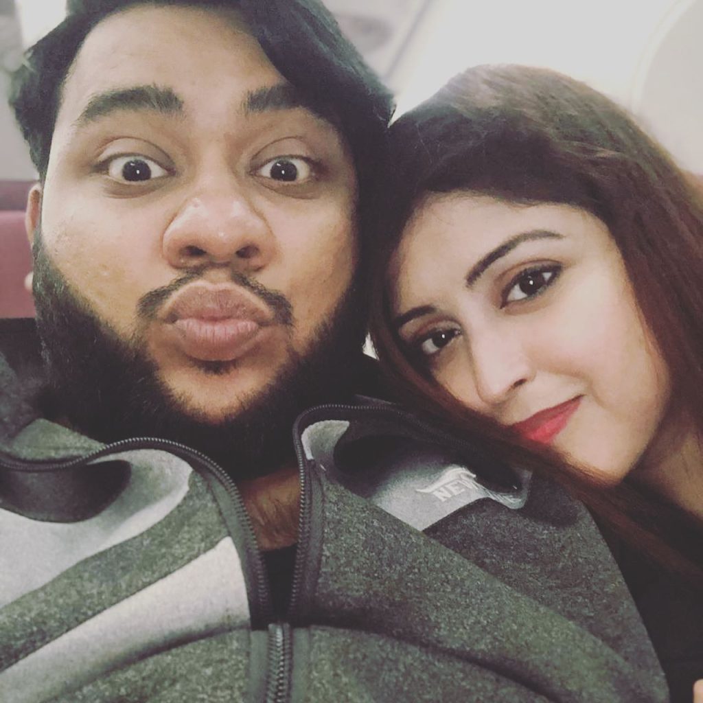 Youtuber Nadir Ali's Beautiful Clicks With Wife