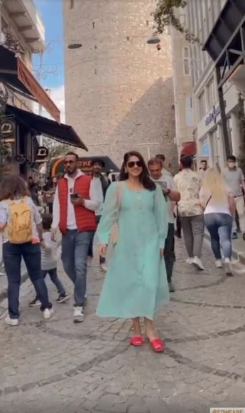 Sanam Jung's Mesmerizing Clicks From Her Gateway To Turkey