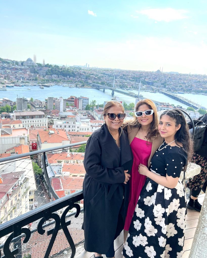 Sanam Jung's Latest Vacation Pictures From Turkey