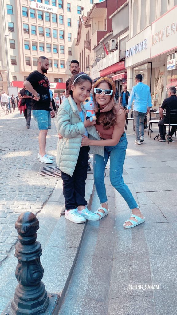 Sanam Jung's Latest Vacation Pictures From Turkey