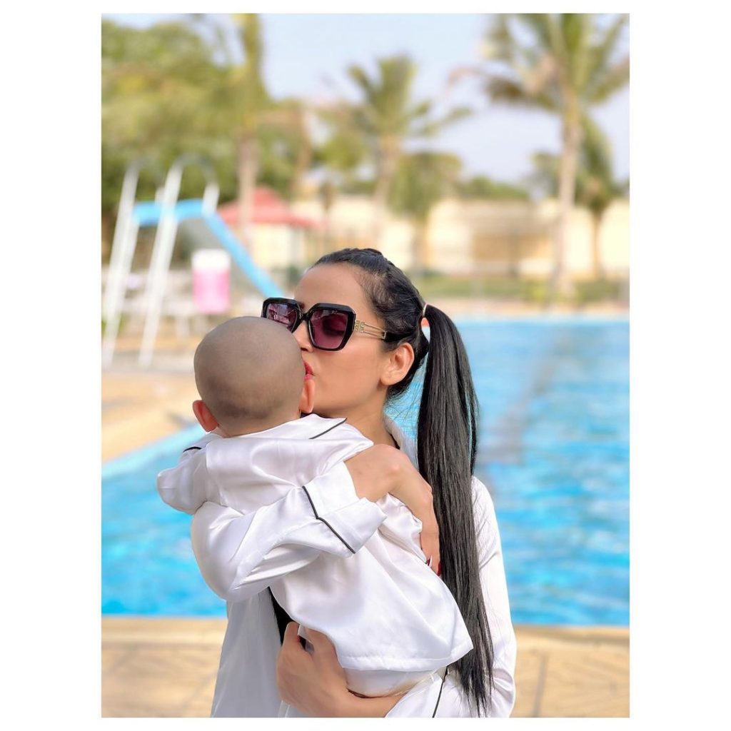 Saniya Shamshad Adorable Twinning Pictures With Son