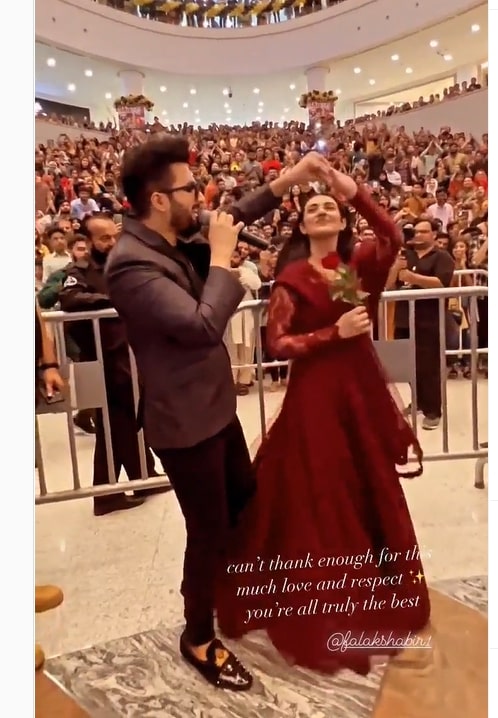 Sarah Khan And Falak Shabir's Pictures From Concert At Lucky One Mall Karachi