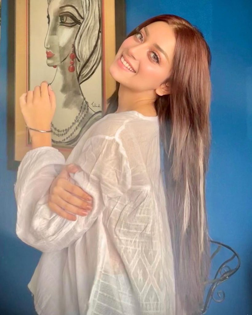 Netizens In Shock Over Alizeh Shah's Latest Outfit