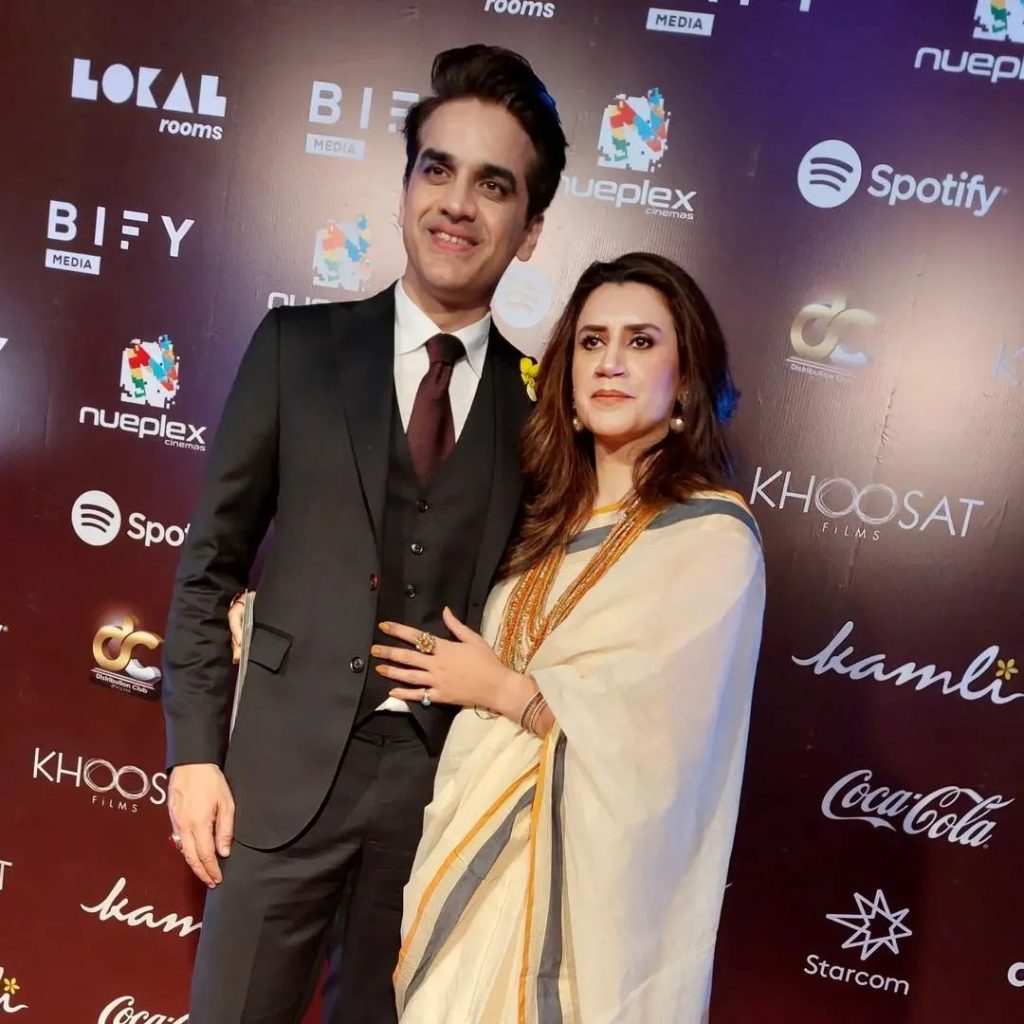 Kamli Had A Star-Studded Premiere In Karachi