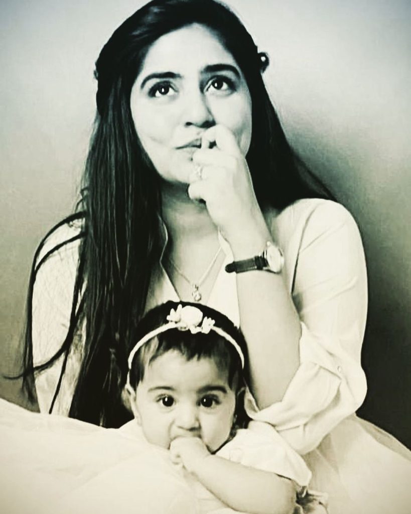 Sanam Baloch Shares Sweet Pictures With Daughter On Mother's Day