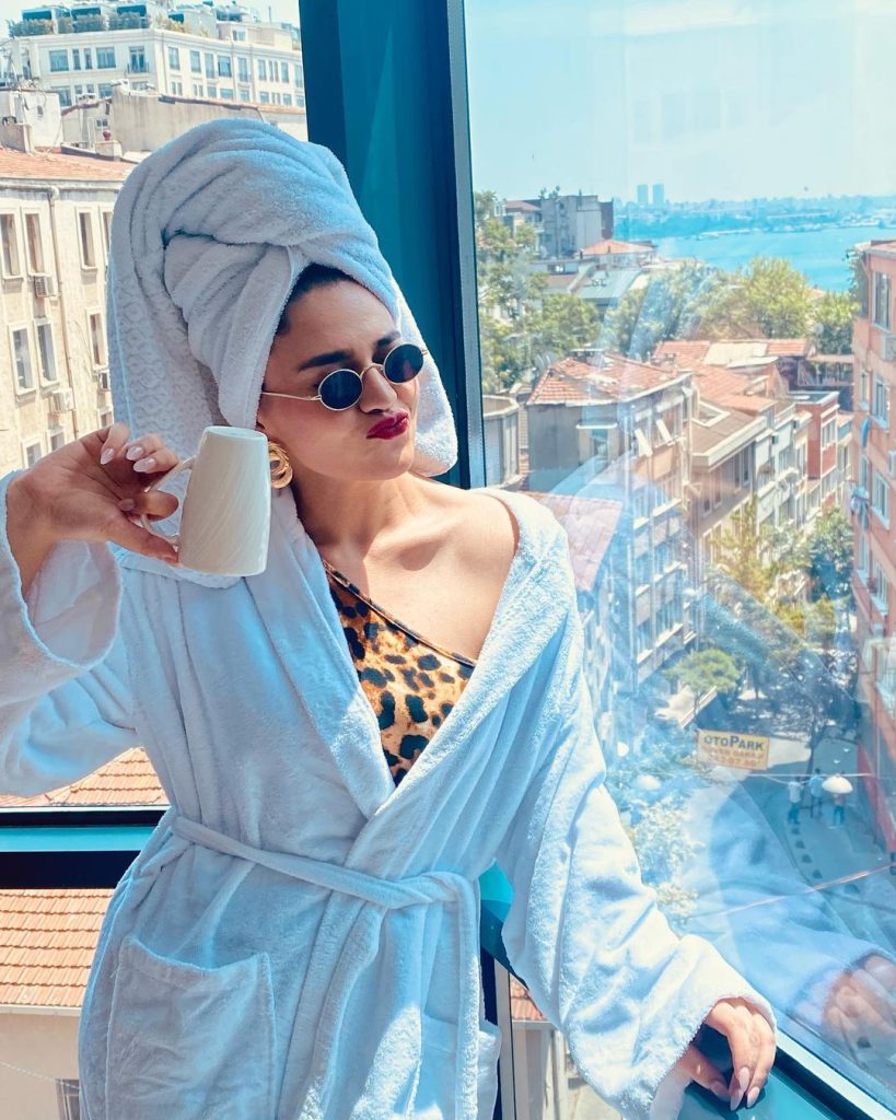 Zara Noor Abbas Shares New Pictures From Turkey