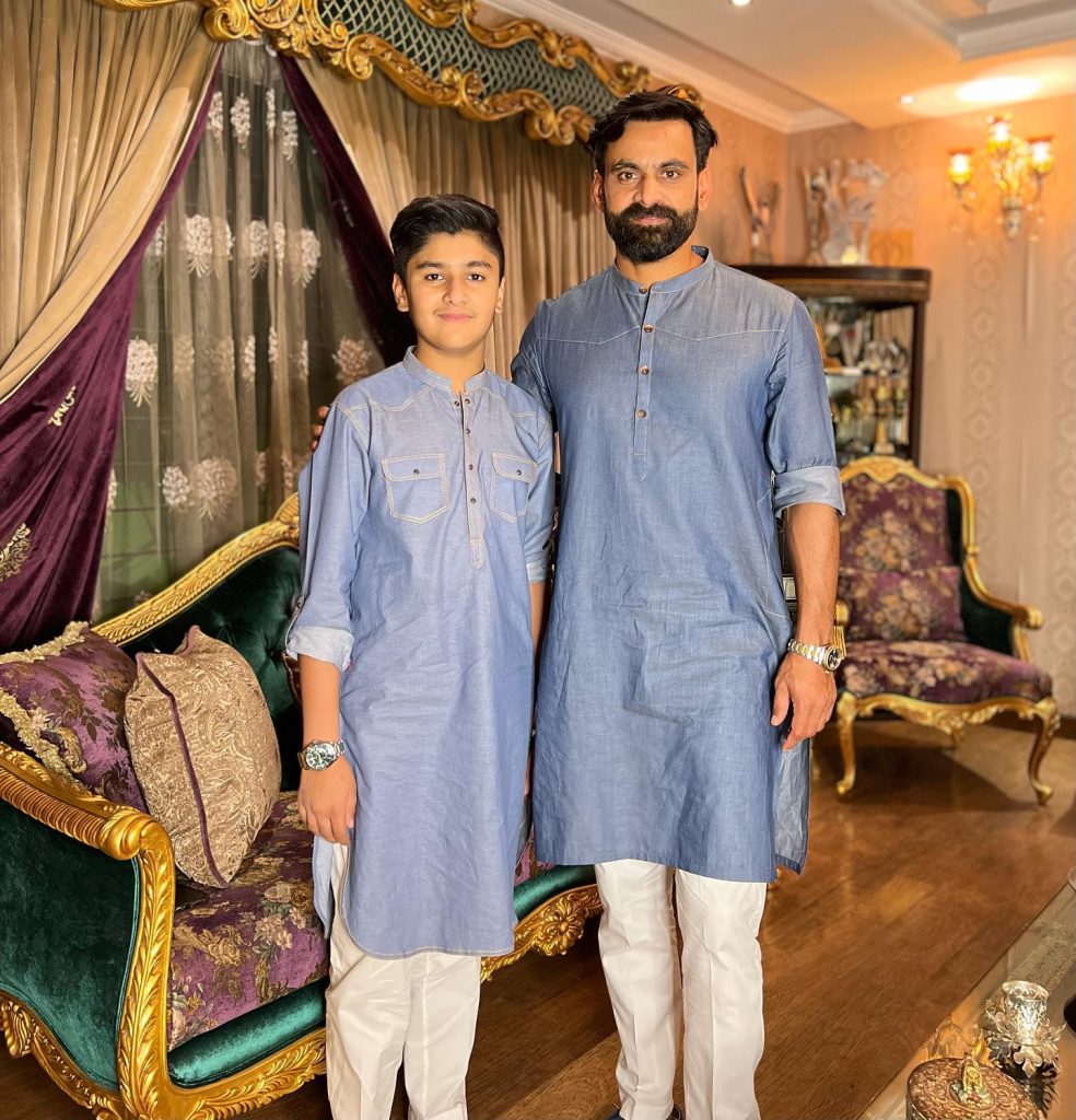 Cricketer Mohammad Hafeez Beautiful Family Pictures