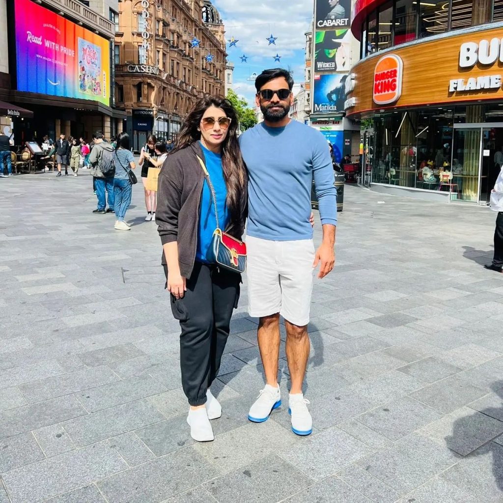 Mohammad Hafeez's Latest Family Pictures From London