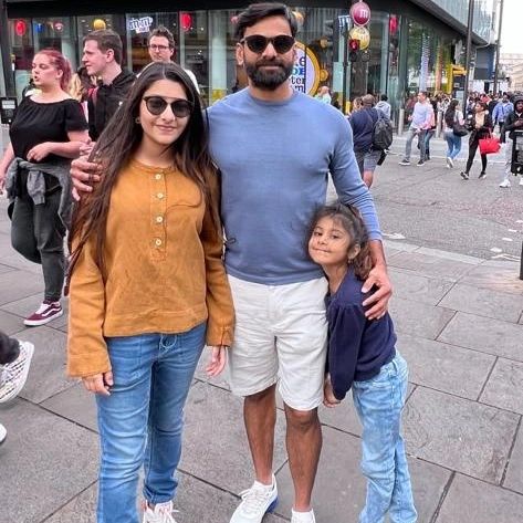 Mohammad Hafeez's Latest Family Pictures From London