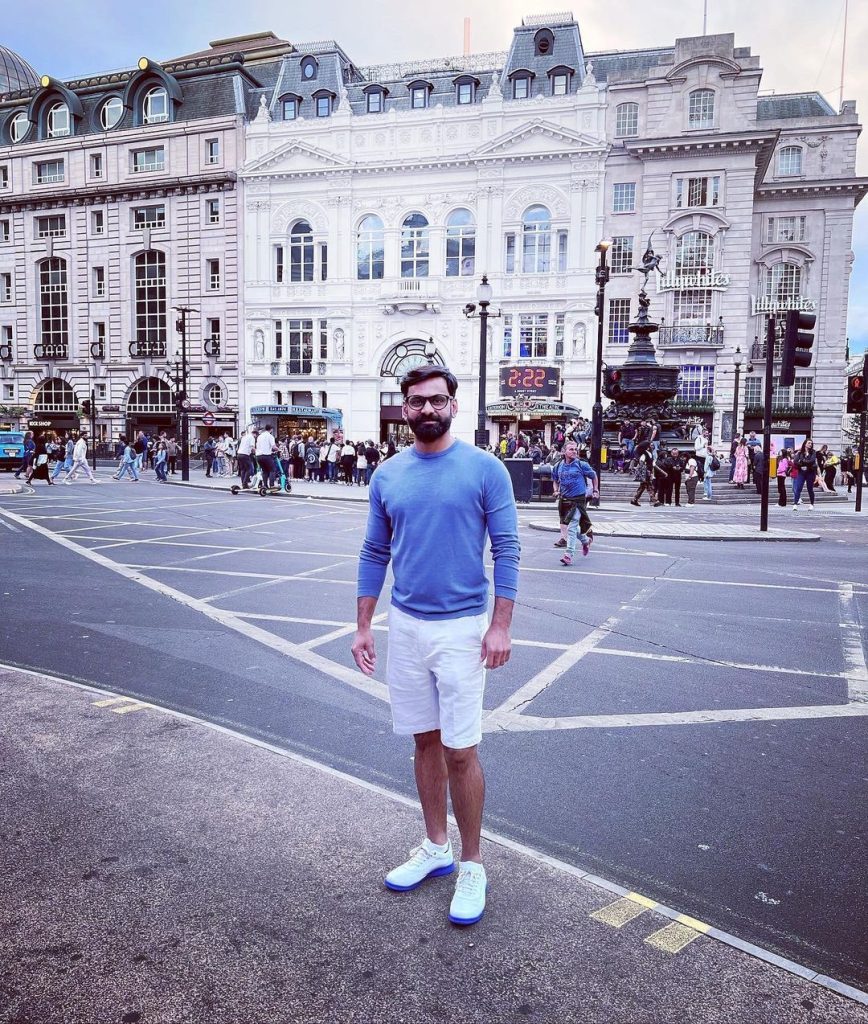 Mohammad Hafeez's Latest Family Pictures From London