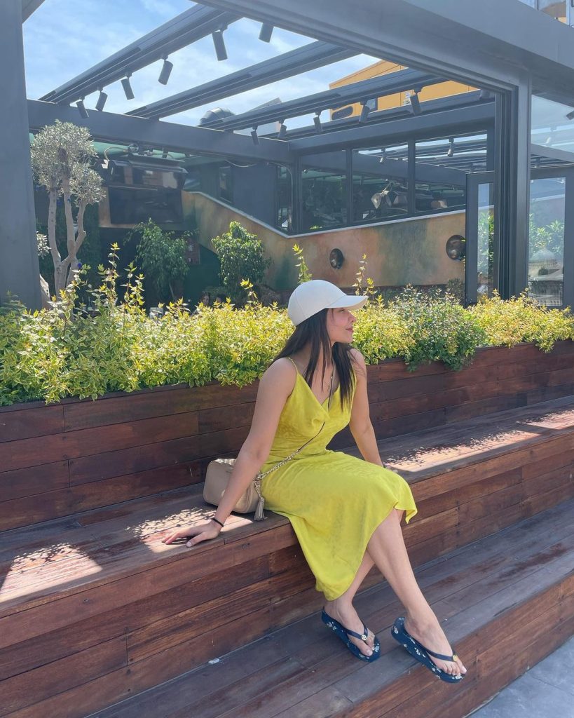 Actress Maira Khan’s Latest Beautiful Vacation Pictures