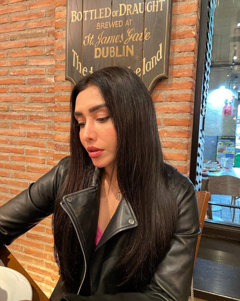 Actress Maira Khan’s Latest Beautiful Vacation Pictures