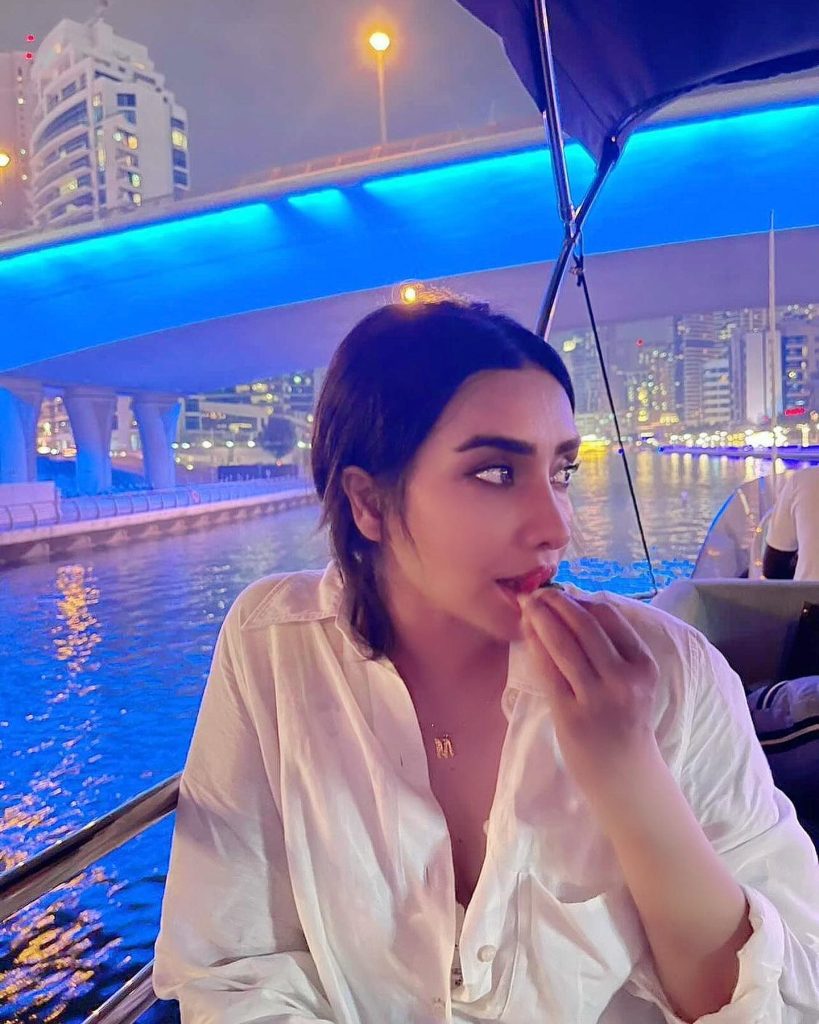 Actress Maira Khan’s Latest Beautiful Vacation Pictures